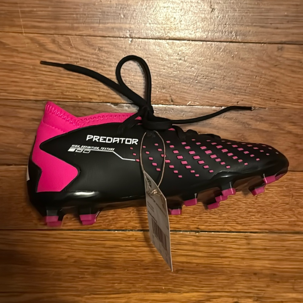 Brand new in the box- never worn
Adidas size 1 1/2 soccer cleat